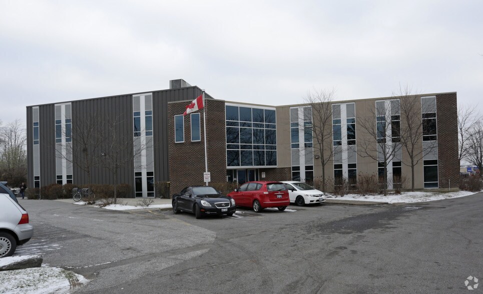 62 Steacie Dr, Ottawa, ON for lease - Building Photo - Image 2 of 11