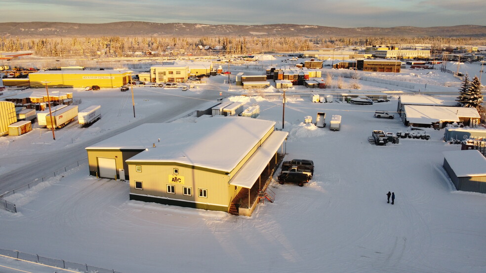 401 Driveway St, Fairbanks, AK for sale - Primary Photo - Image 1 of 19