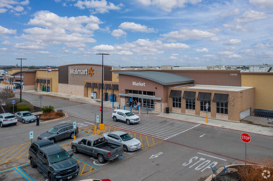 9706 Business Pky, Helotes, TX for lease - Primary Photo - Image 1 of 6