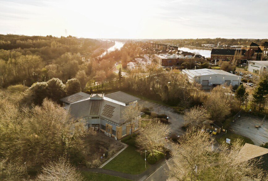 1 The Pavilions, Preston à louer - Photo du bâtiment - Image 3 de 8