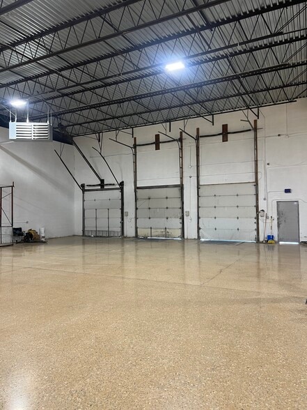1017 W 48th St, Chicago, IL for lease - Interior Photo - Image 3 of 8