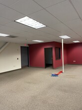 8060 SW Pfaffle St, Tigard, OR for lease Interior Photo- Image 2 of 4