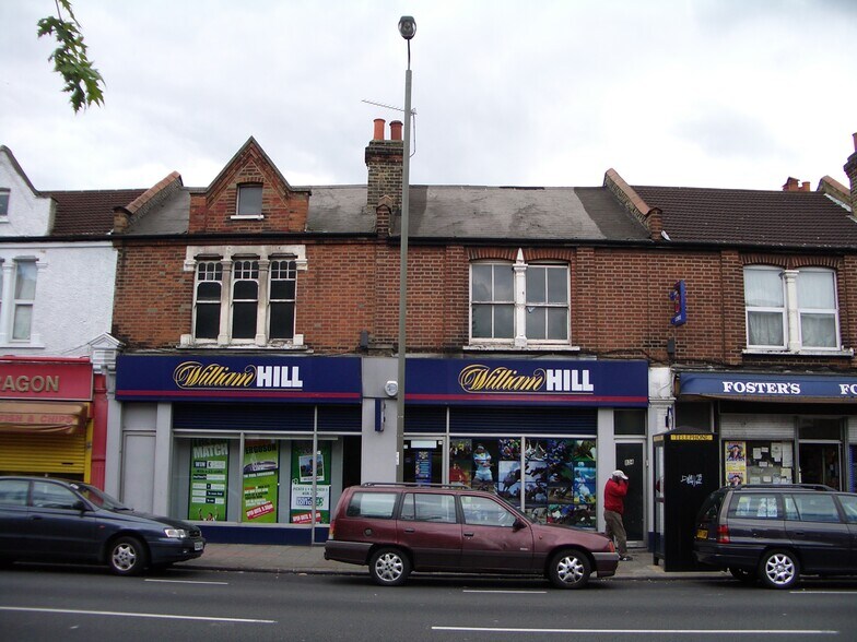 834-836 Garratt Ln, Londres à vendre - Photo du bâtiment - Image 2 de 6