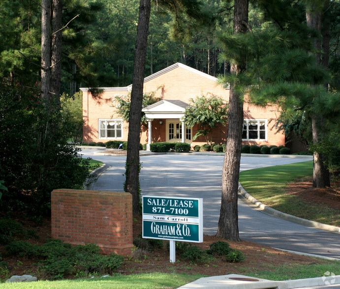 2176 Parkway Lake Dr, Hoover, AL for lease - Building Photo - Image 3 of 5