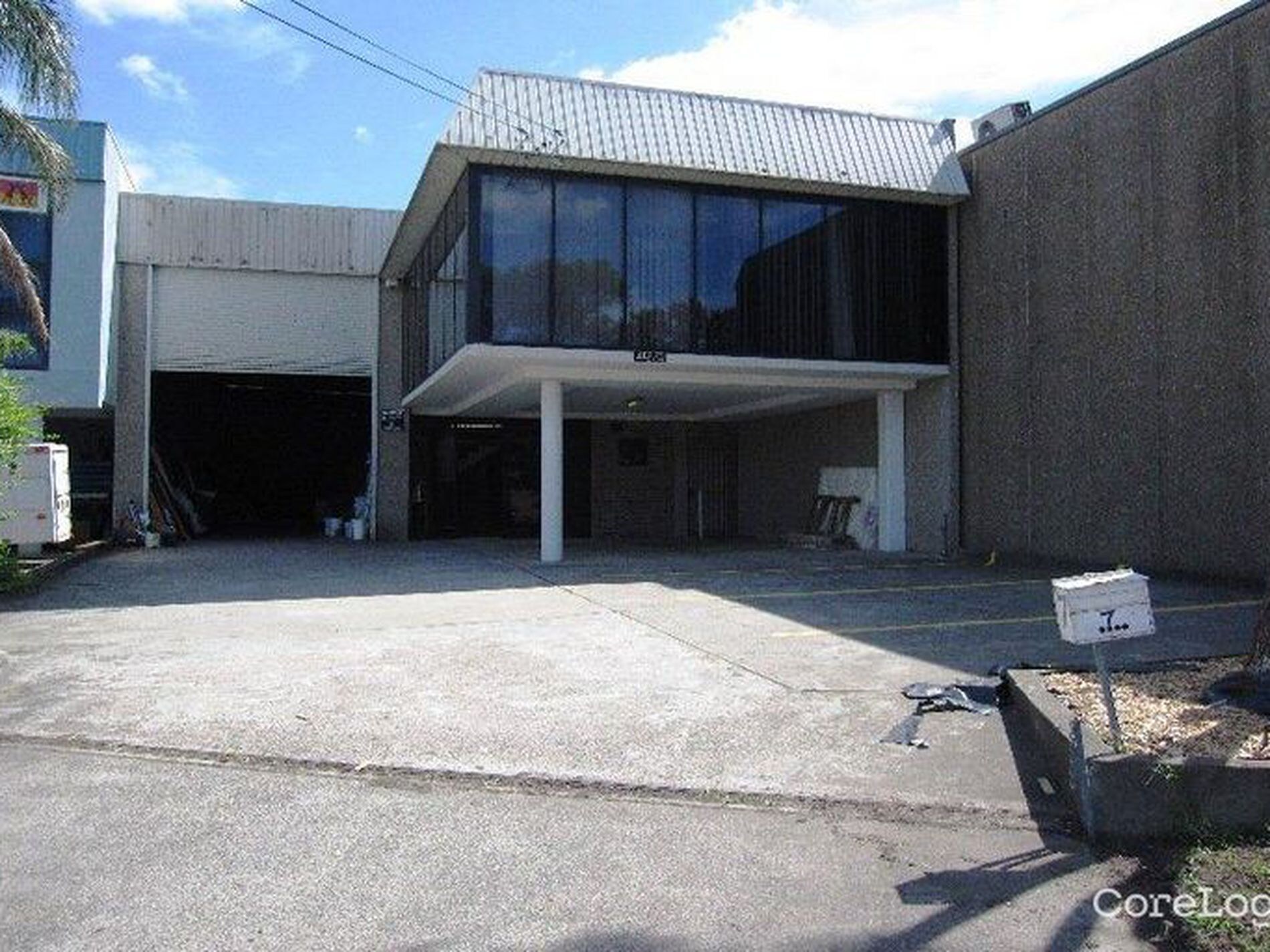 7 Homedale Rd, Bankstown à louer Photo principale- Image 1 de 3