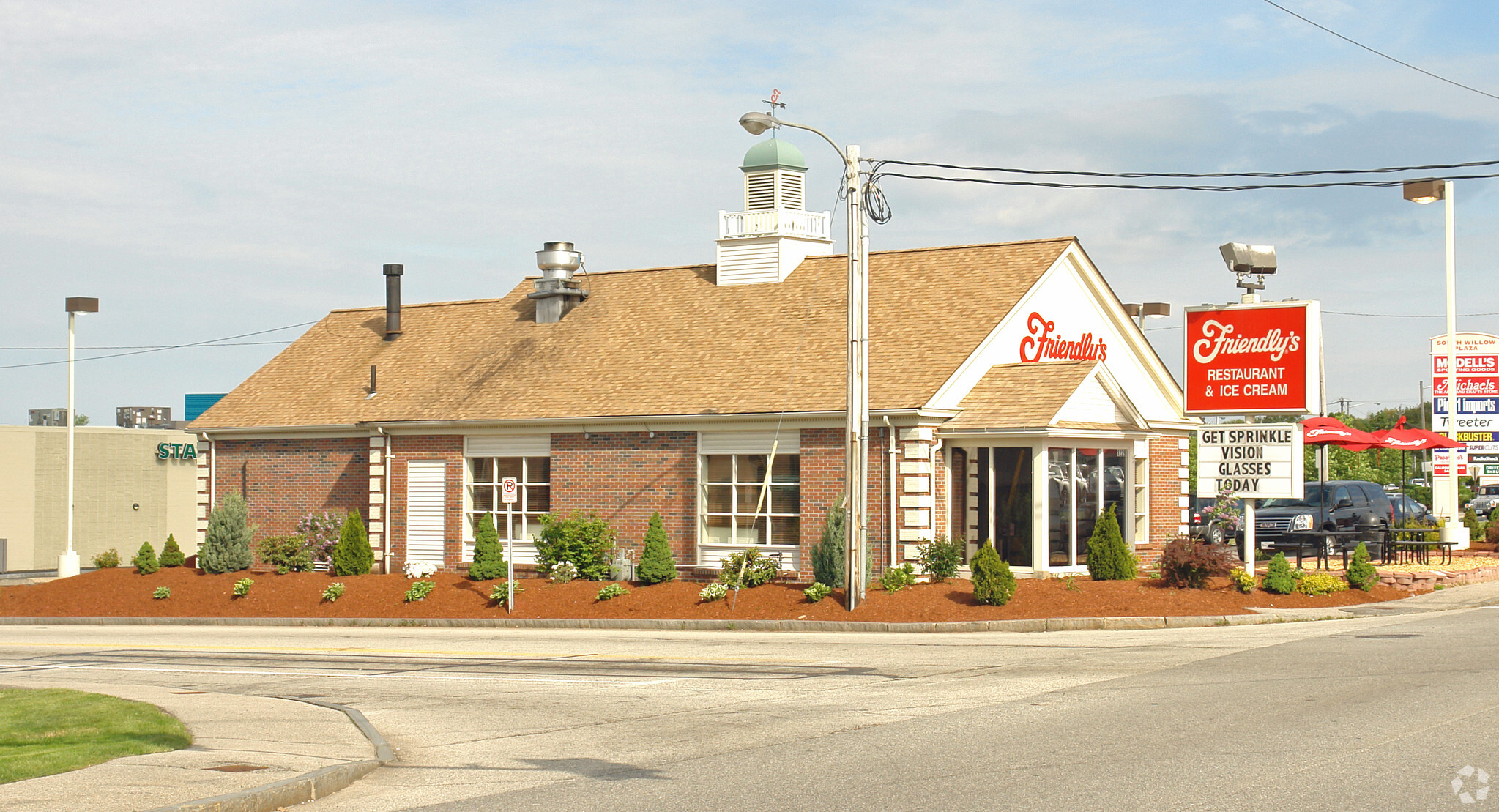 1229 S Willow St, Manchester, NH for sale Primary Photo- Image 1 of 1