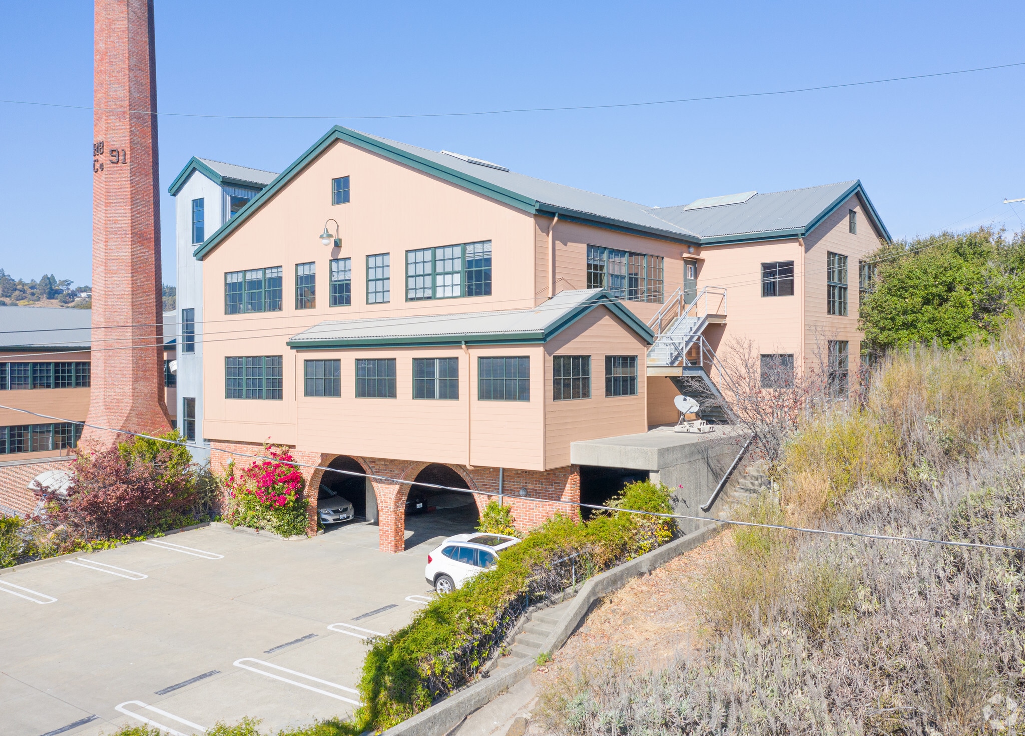 125 E Sir Francis Drake Blvd, Larkspur, CA for lease Primary Photo- Image 1 of 9