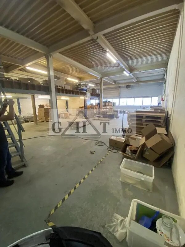 Office in Noisy-le-Grand for lease Interior Photo- Image 1 of 4