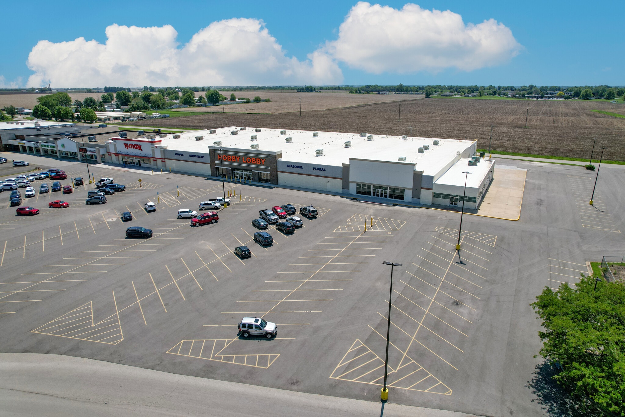 1325 E Jackson St, Macomb, IL for lease Aerial- Image 1 of 12