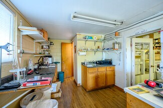 Plus de détails pour 475 NE 17th St, Mcminnville, OR - Commerce de détail à vendre