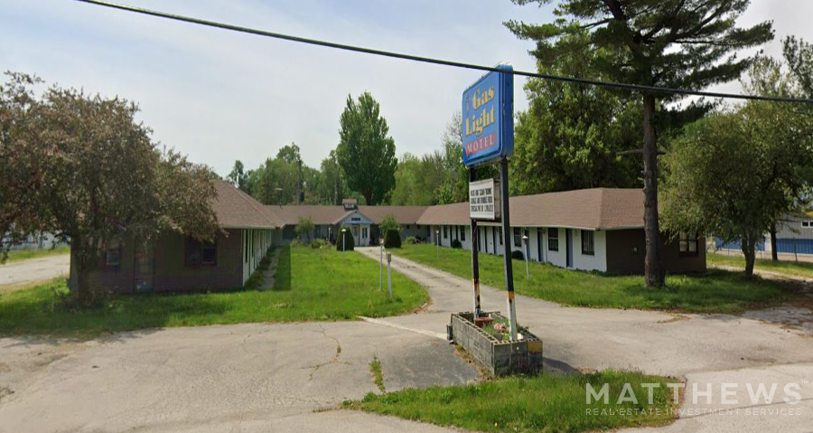 1420 W Spresser St, Taylorville, IL for sale Building Photo- Image 1 of 3