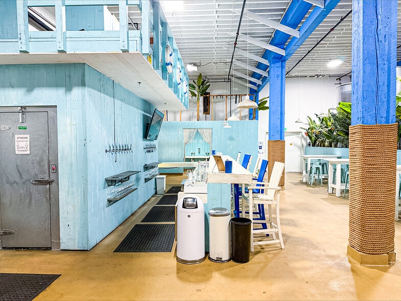 1700 Naud St, Los Angeles, CA for lease - Interior Photo - Image 2 of 7