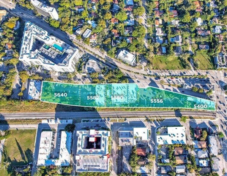 5400 NE 4 Ct, Miami, FL à louer - Photo principale - Image 1 de 34