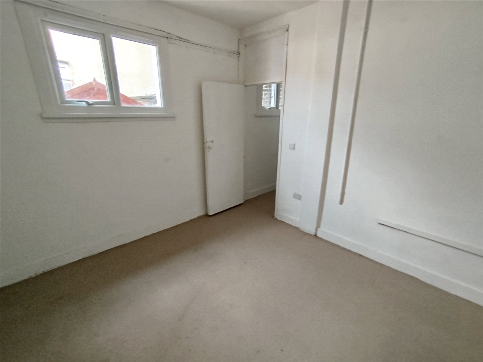4 Nelson Rd, Leigh On Sea for lease Interior Photo- Image 1 of 3