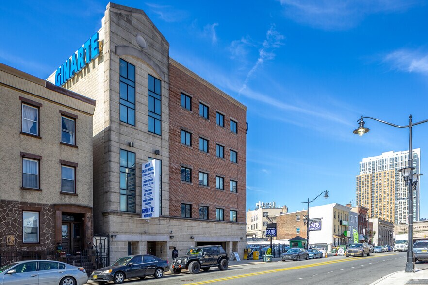 400 Market St, Newark, NJ à louer - Photo du bâtiment - Image 2 de 7