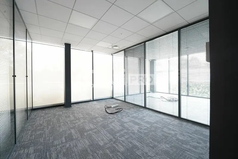 Office in Brignais for lease - Interior Photo - Image 3 of 13
