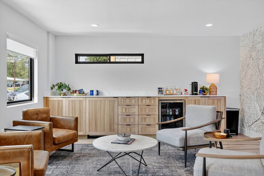 1708 Koening Ln, Austin, TX à vendre - Photo du bâtiment - Image 2 de 13