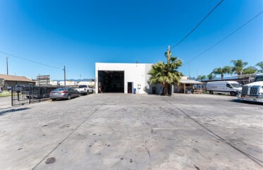 1033-1047 W 3rd St, San Bernardino, CA à louer - Photo du bâtiment - Image 2 de 106