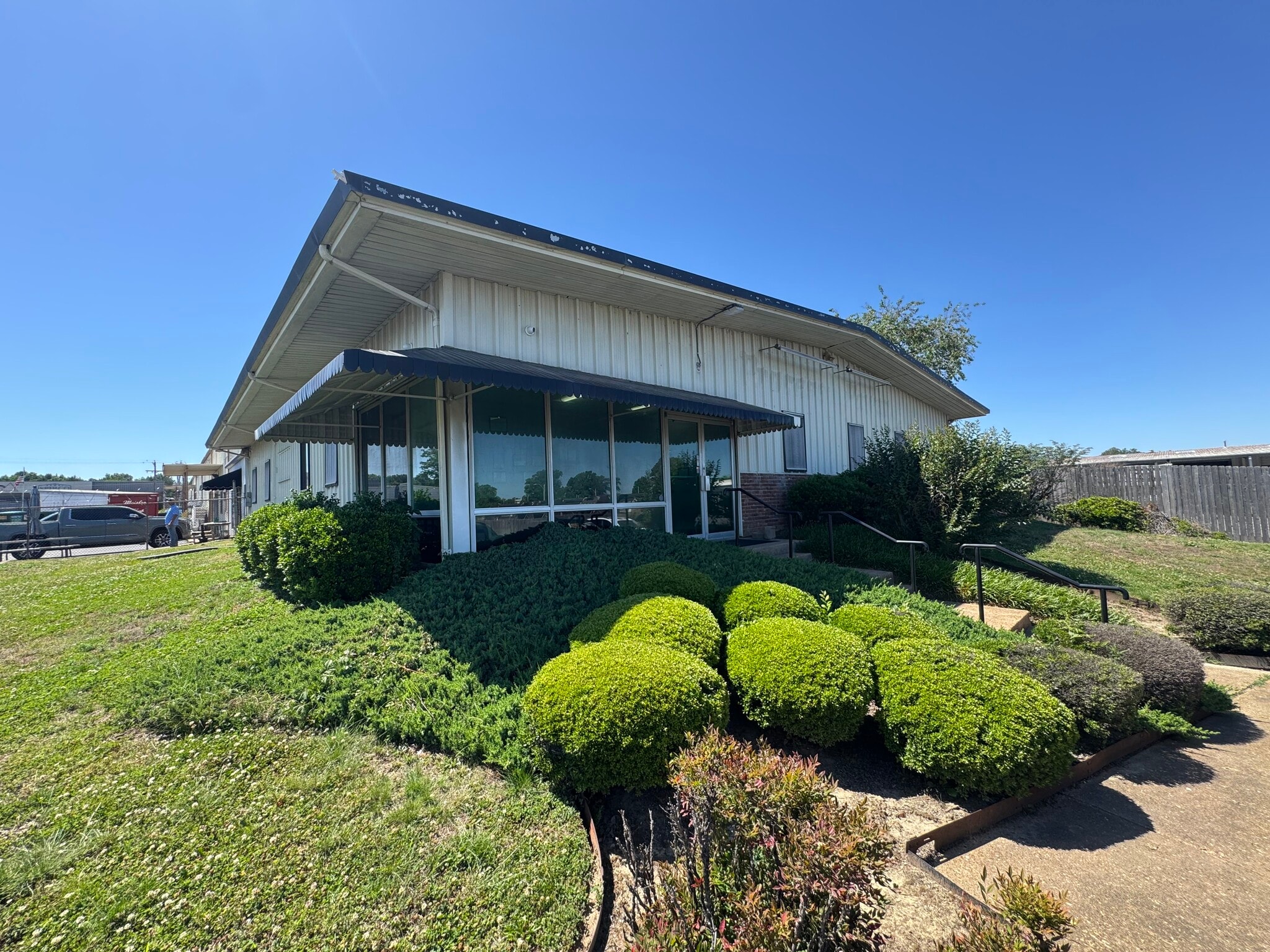 3869 New Getwell Rd, Memphis, TN for lease Building Photo- Image 1 of 5