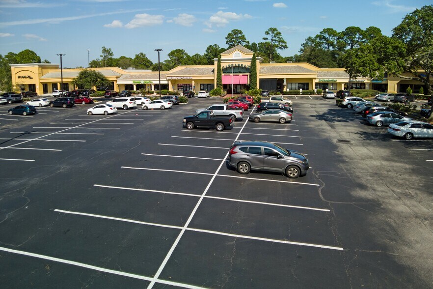 9965 San Jose Blvd, Jacksonville, FL for lease - Building Photo - Image 2 of 14