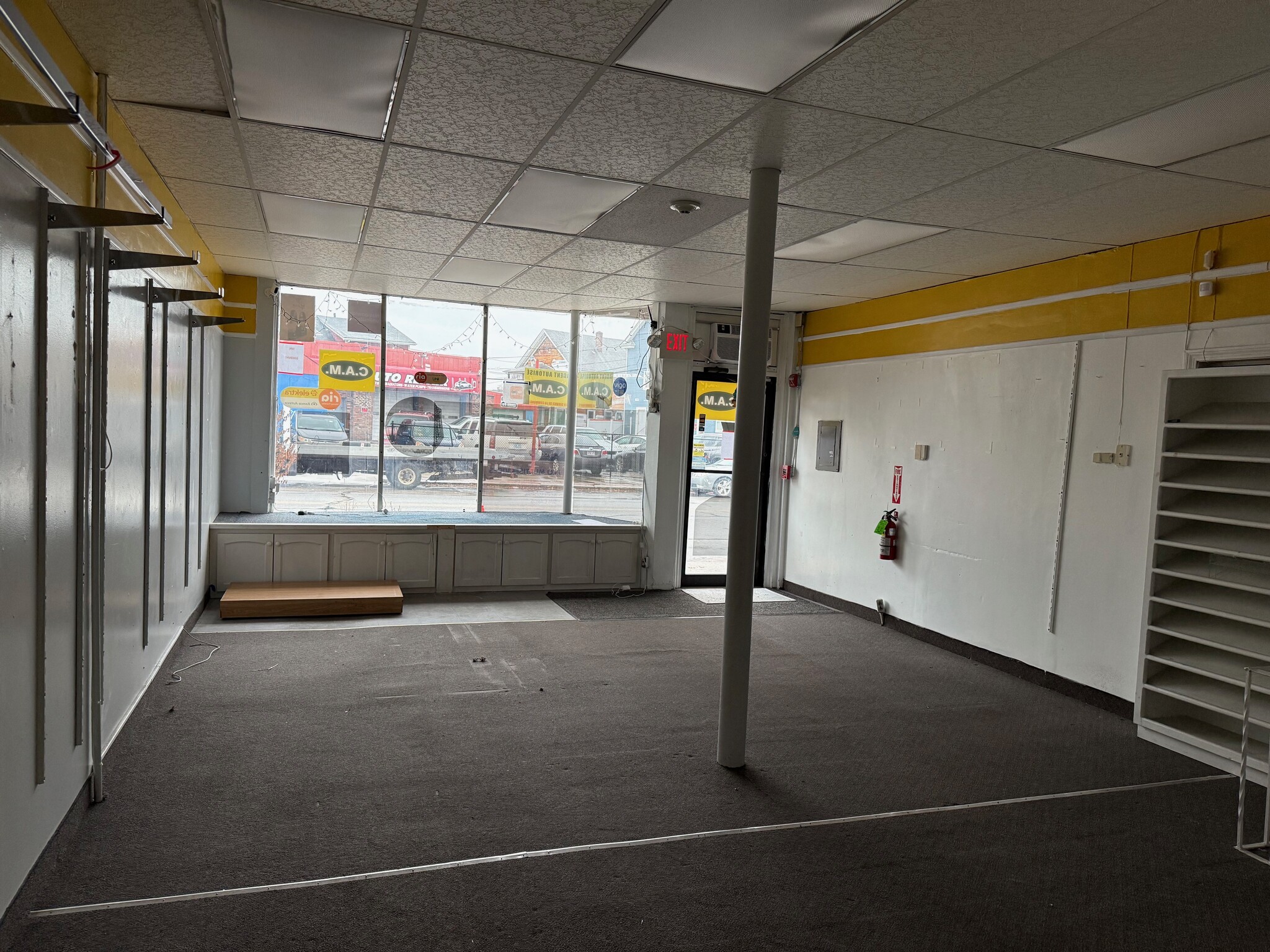 704-712 Broadway, Pawtucket, RI for lease Interior Photo- Image 1 of 2