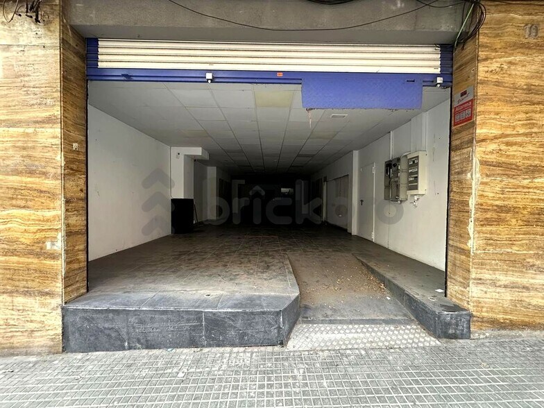 Immeuble residentiel dans Esplugues de Llobregat, Barcelona à vendre - Photo du bâtiment - Image 1 de 28