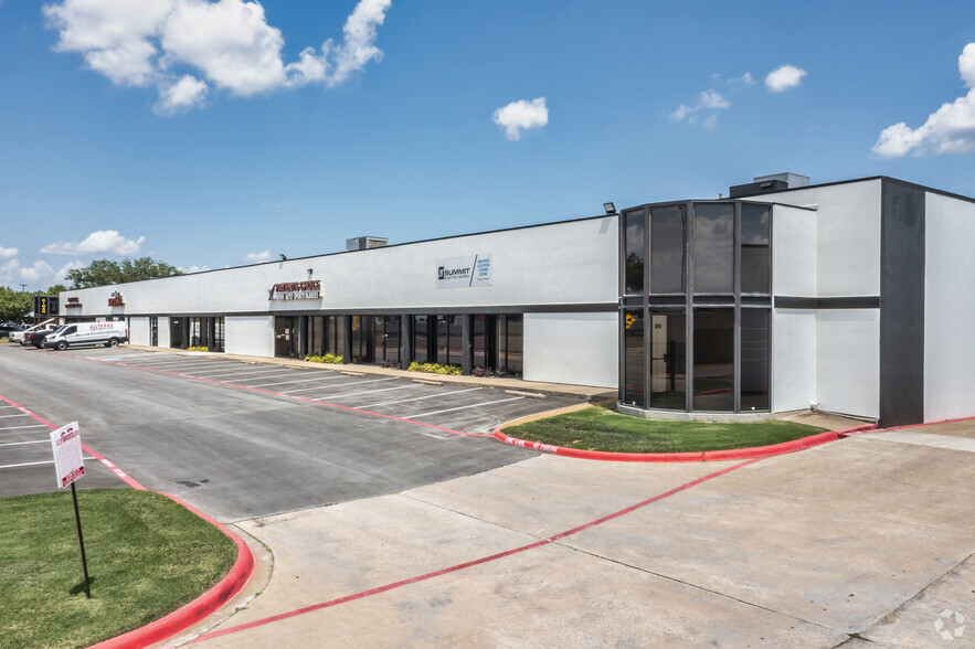 1002 N Central Expy, Richardson, TX for lease - Primary Photo - Image 1 of 7