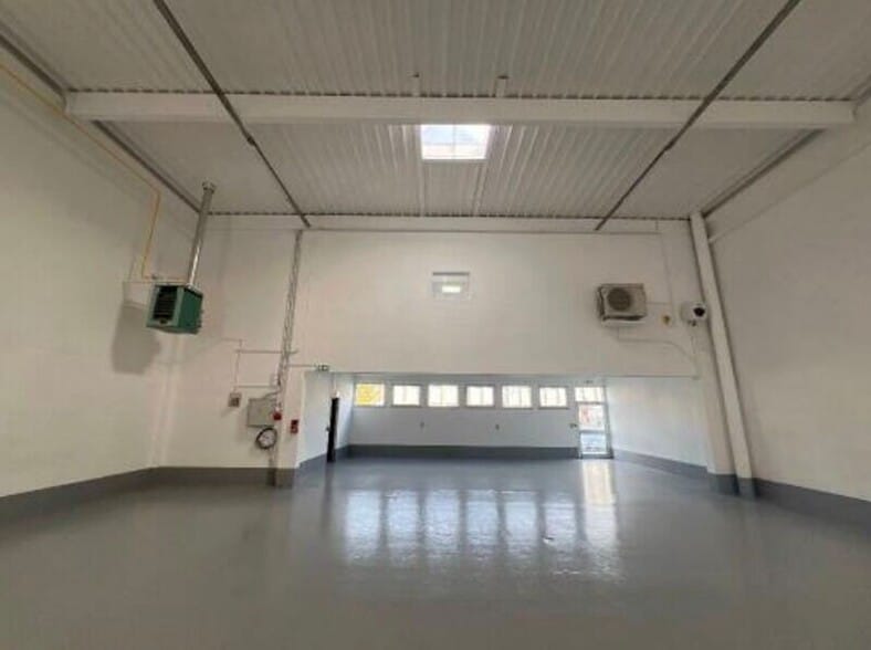 Flex in Bonneuil-sur-Marne for lease - Building Photo - Image 3 of 7