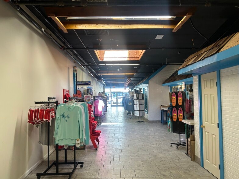 134 Main St, Port Jefferson, NY for sale - Building Photo - Image 3 of 17