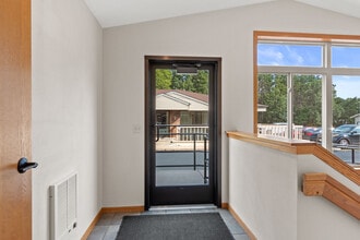 3210 Post Rd, Stevens Point, WI for lease Interior Photo- Image 1 of 10