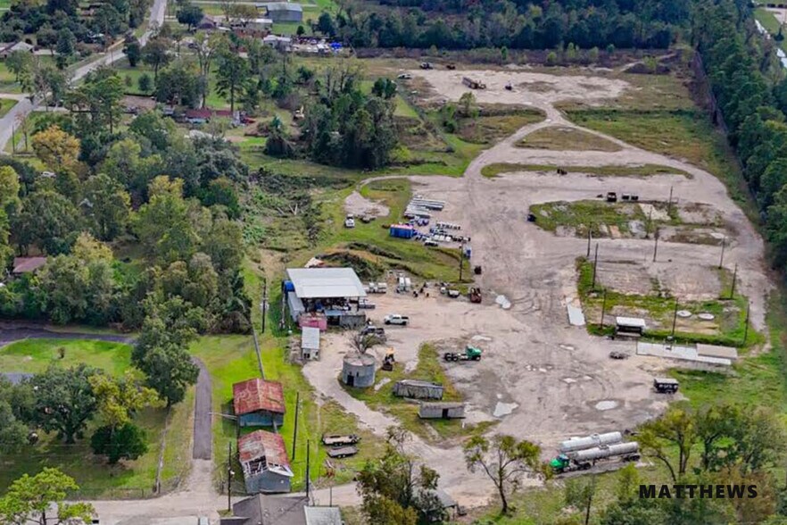 2023 N Houston Ave, Humble, TX à vendre - Photo du bâtiment - Image 2 de 3