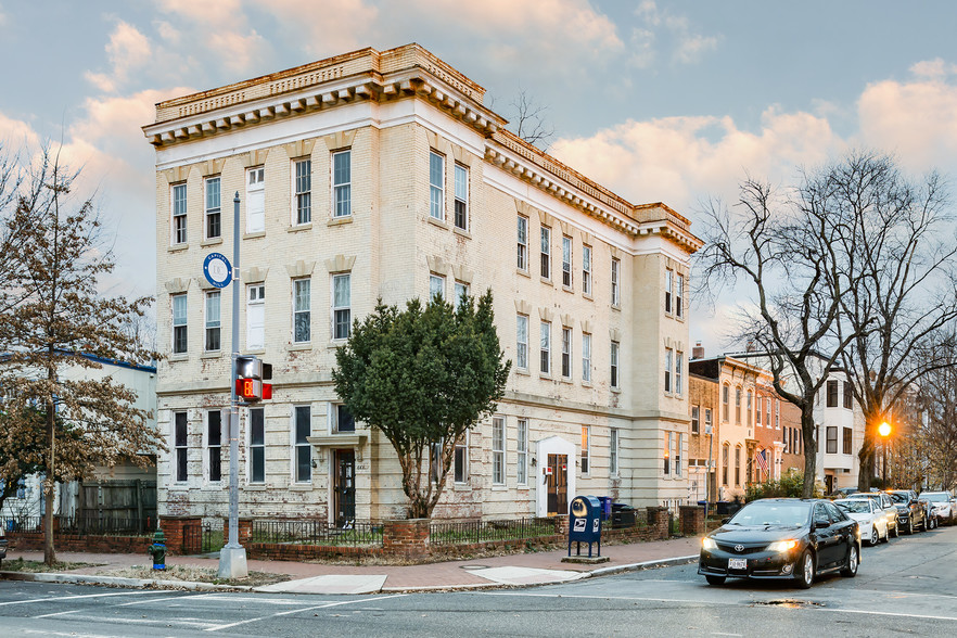 133 7th St SE, Washington, DC à vendre - Photo du bâtiment - Image 1 de 1