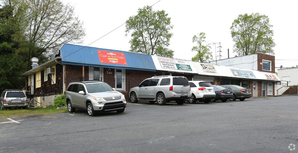 560 SE Windy Hill Rd, Smyrna, GA for sale - Primary Photo - Image 1 of 4