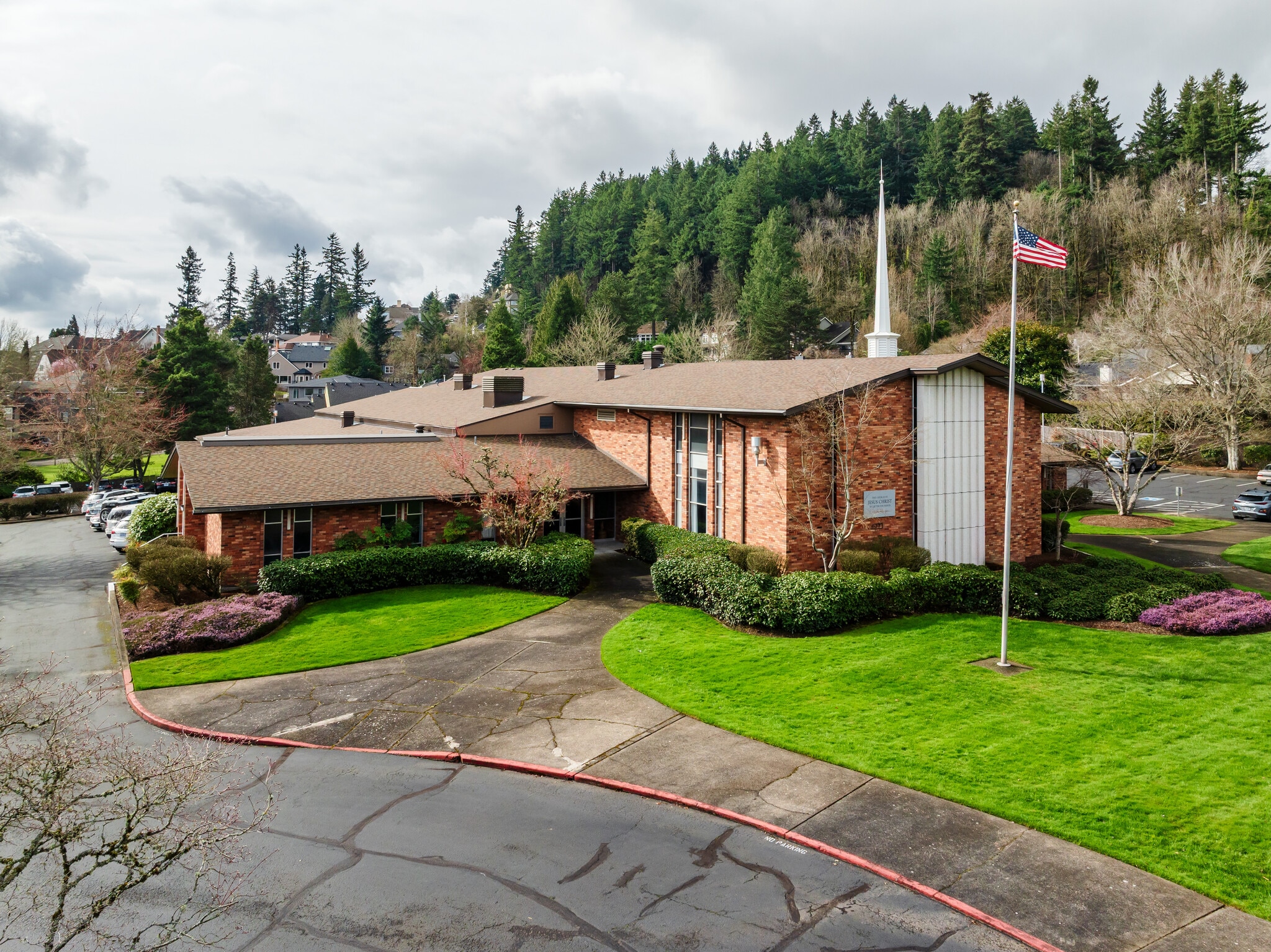 1271 Overlook Dr, Lake Oswego, OR for sale Primary Photo- Image 1 of 16