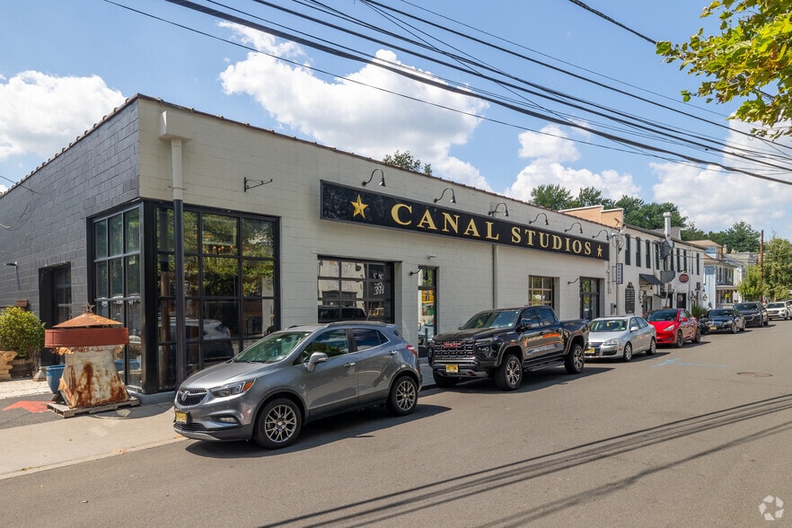 243 N Union St, Lambertville, NJ for lease - Primary Photo - Image 1 of 10
