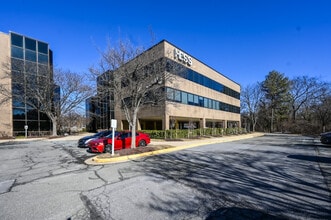 804 W Diamond Ave, Gaithersburg, MD for lease Building Photo- Image 2 of 11