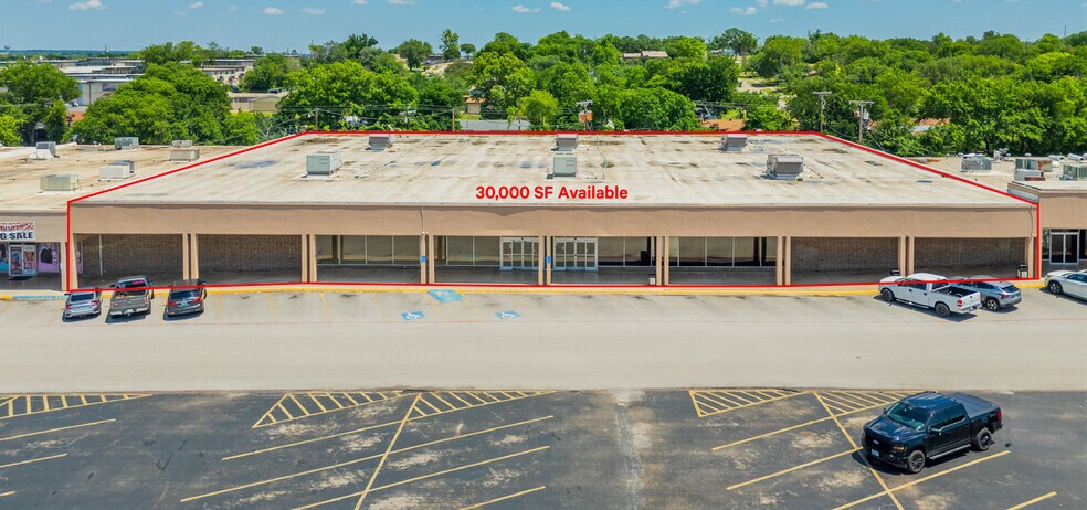 440 Plaza, Killeen, TX à louer - Photo du bâtiment - Image 2 de 10