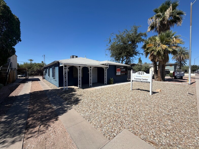1521 W Thomas Rd, Phoenix, AZ à louer - Photo du bâtiment - Image 2 de 5