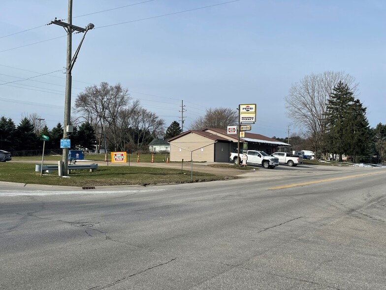 4521 W Caro Rd, Vassar, MI for sale - Building Photo - Image 2 of 11