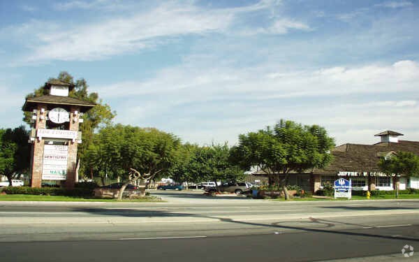 3400-3500 Los Coyotes Diag, Long Beach, CA à louer - Photo du bâtiment - Image 3 de 17