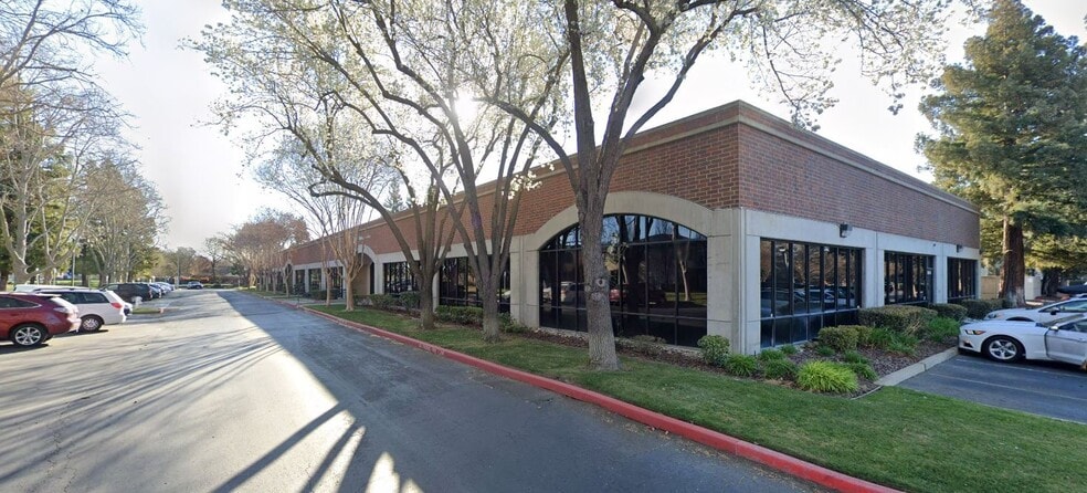 9412 Big Horn Blvd, Elk Grove, CA for lease - Building Photo - Image 1 of 2