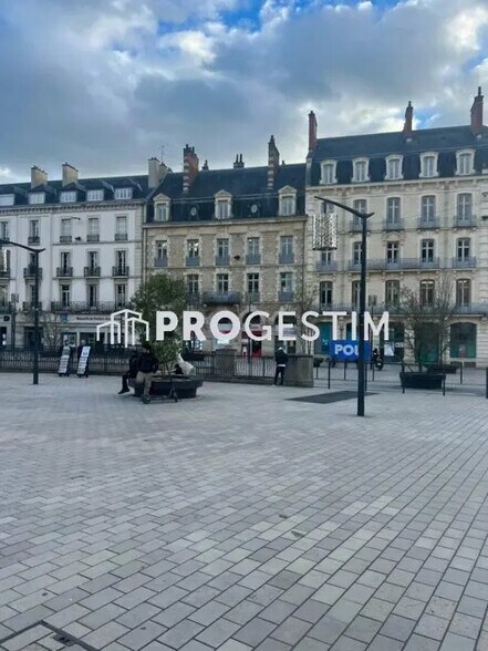 Bureau dans Dijon à louer - Photo du bâtiment - Image 3 de 6