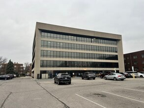 3737 N Meridian St, Indianapolis, IN for lease Interior Photo- Image 2 of 11