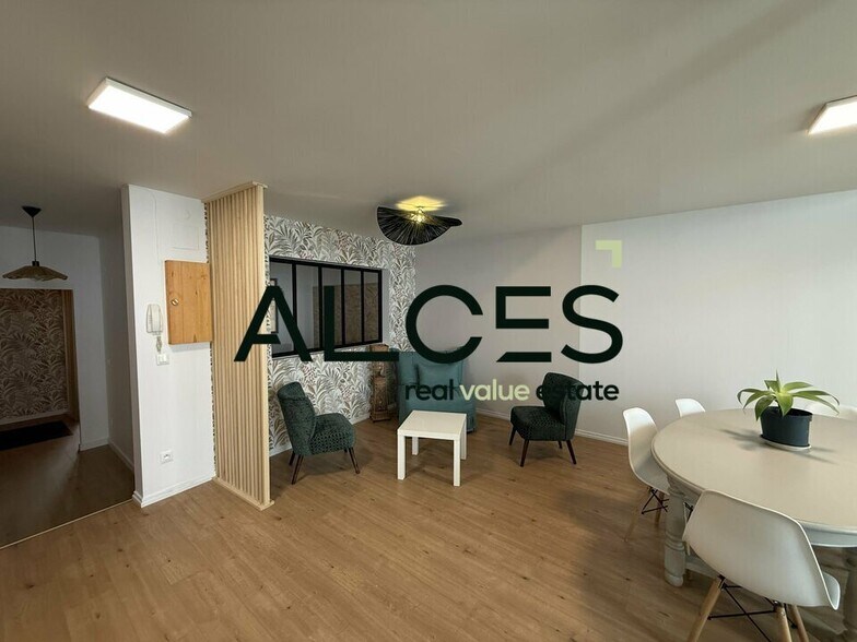 Office in Bordeaux for lease - Building Photo - Image 2 of 7