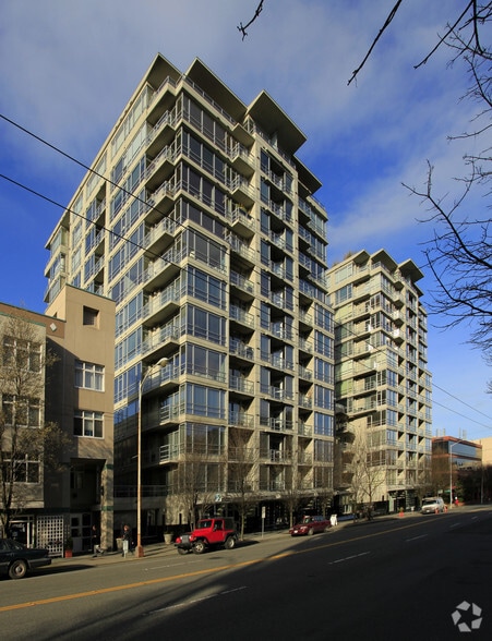 2929 1st Ave, Seattle, WA for sale - Primary Photo - Image 1 of 11