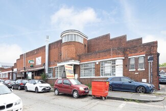 Plus de détails pour 9-13 Garman Rd, Londres - Local d'activités à louer