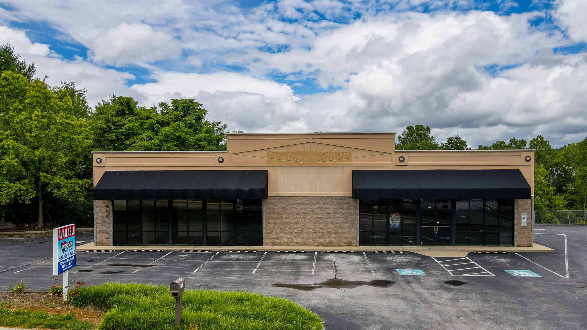 3176 Linden Dr, Bristol, VA for lease Building Photo- Image 1 of 16