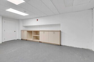 47 Pleasant St, Northampton, MA for lease Interior Photo- Image 1 of 4