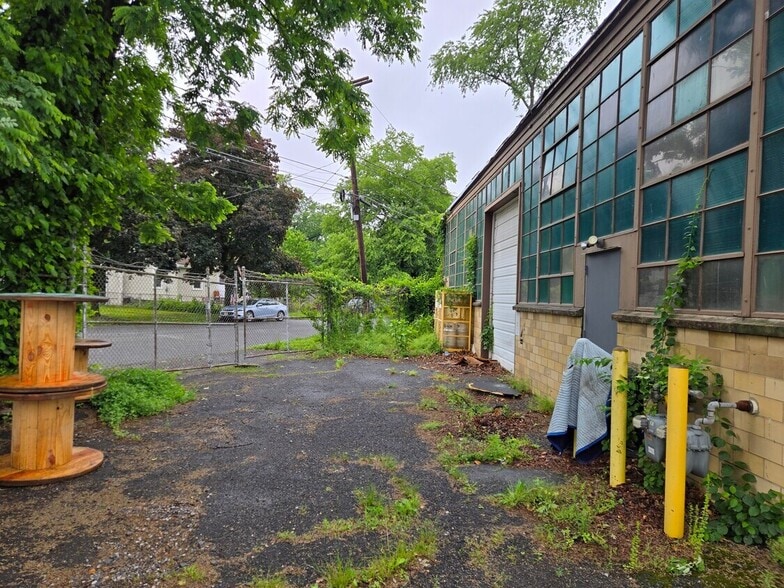 2 Whitehead rd, Hamilton, NJ for lease - Building Photo - Image 2 of 7