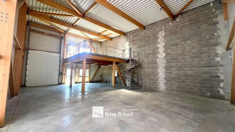 325 Allée Des Lilas, Saint-Vulbas for sale - Building Photo - Image 2 of 5